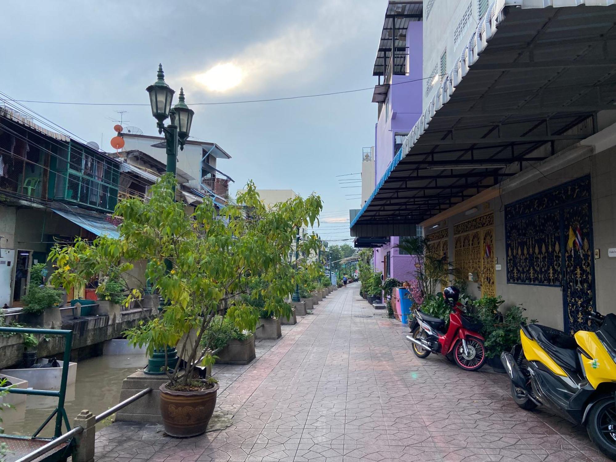 Bangkok Neighborhood Hostel Екстериор снимка