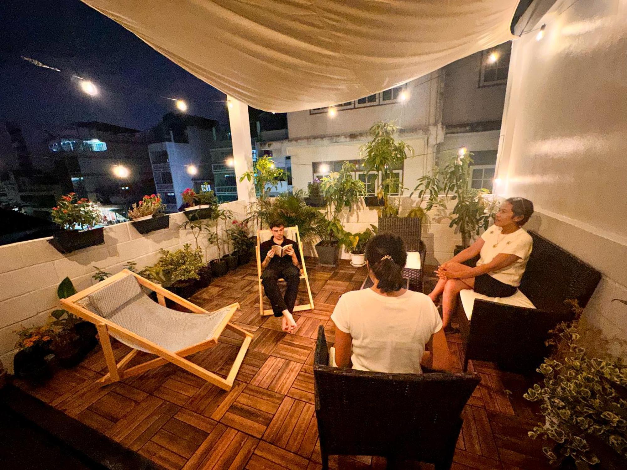Bangkok Neighborhood Hostel Екстериор снимка
