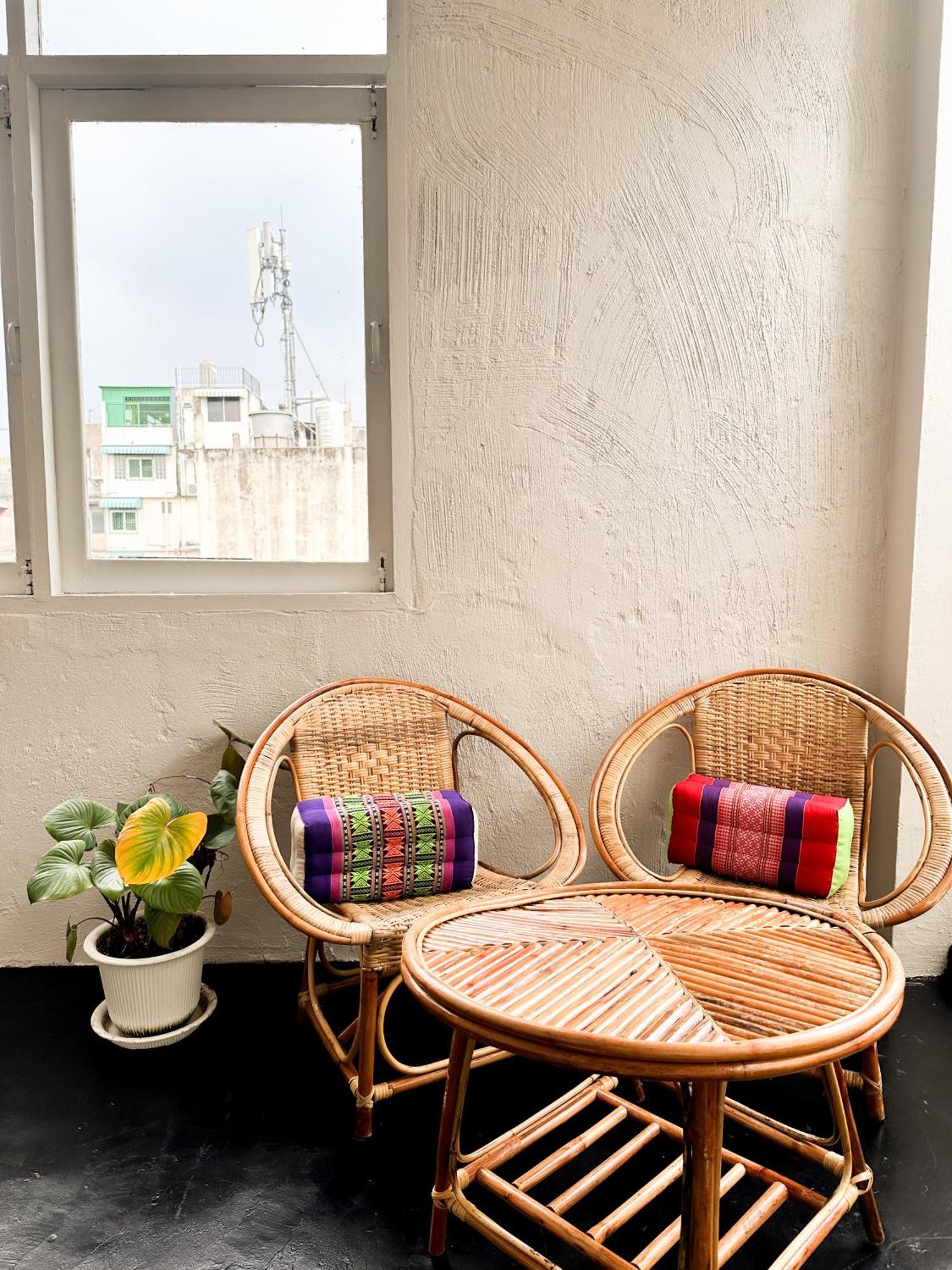 Bangkok Neighborhood Hostel Екстериор снимка