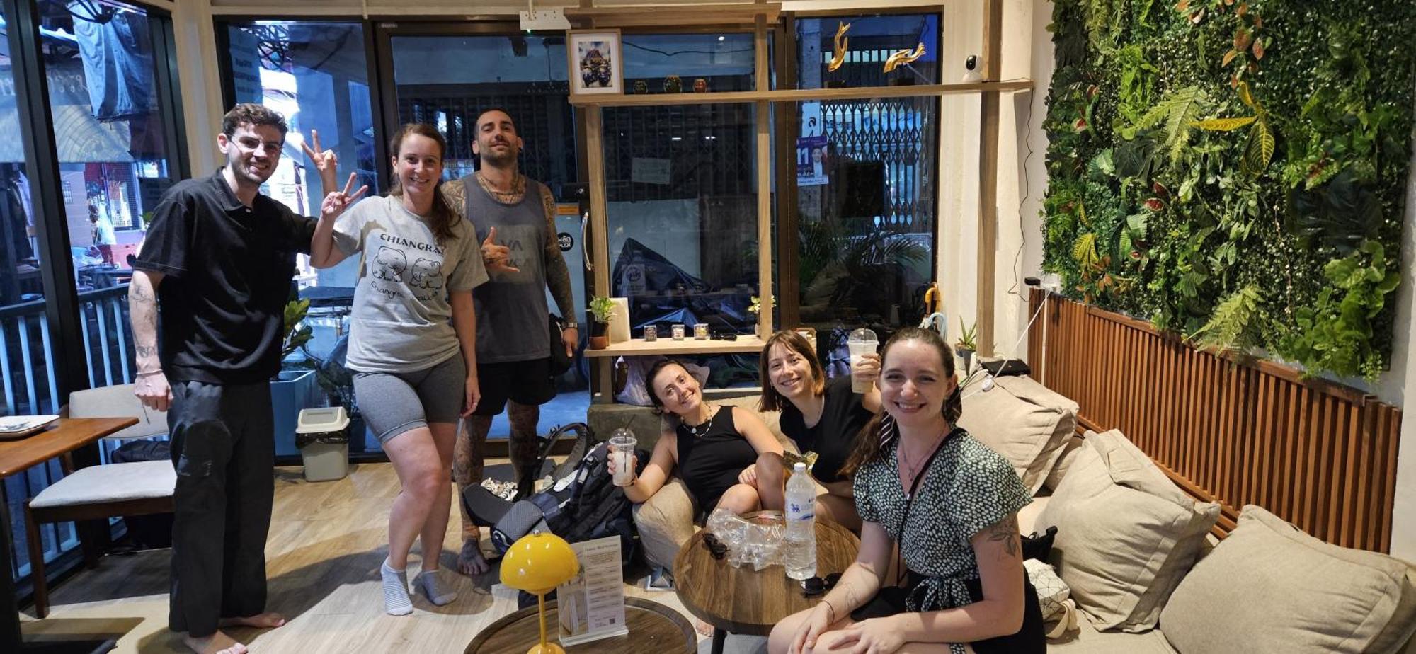 Bangkok Neighborhood Hostel Екстериор снимка